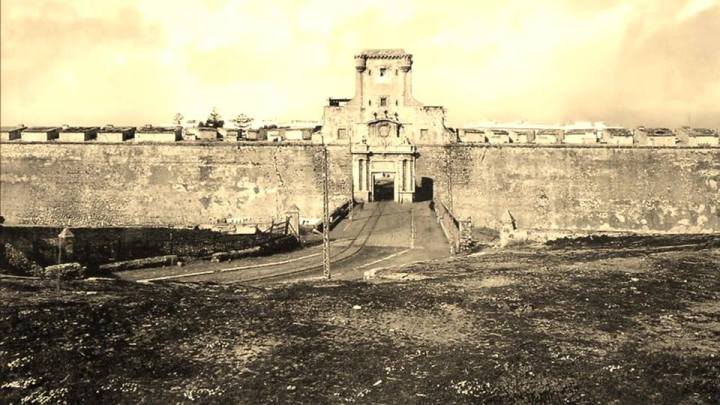 Murallas-de-Cádiz-1