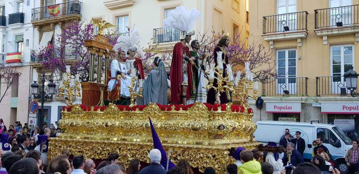 received_10204127760510869