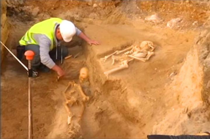 restos-calle-cervantes1