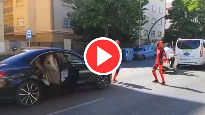 spiderman-en-la-calle-play